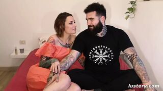 Silvia alázatos spanyol szopása nagy faszon