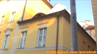 Hamis Ügynök Szexi Milf Ordító Orgazmusa