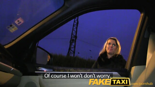 FakeTaxi késés busz helyett taxiban baszás