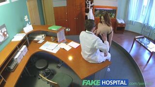 Dús mellű újdonság klinikán szopik munkáért
