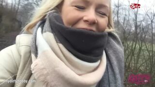 Nedves tini puncit dörzsöli kerékpáron vadul