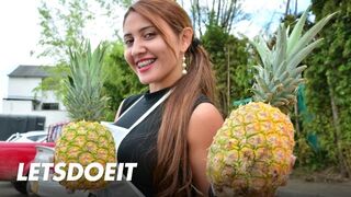 Utcai forró felvétel Melissa Luja nedves dugással