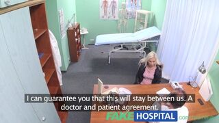 Szőke beteg csábítja orvost klinikai szexre