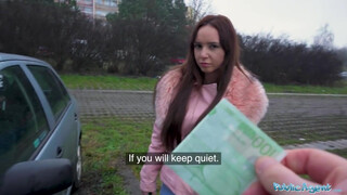 Zeynep Rossa parkolóban felszedve vad baszás