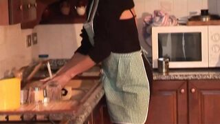 Forró vágyak szabadon, igazi amatőr MILF idős nővel teljes filmben